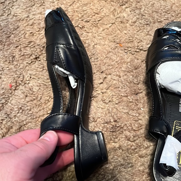 Black dress slip ons - Picture 5 of 5